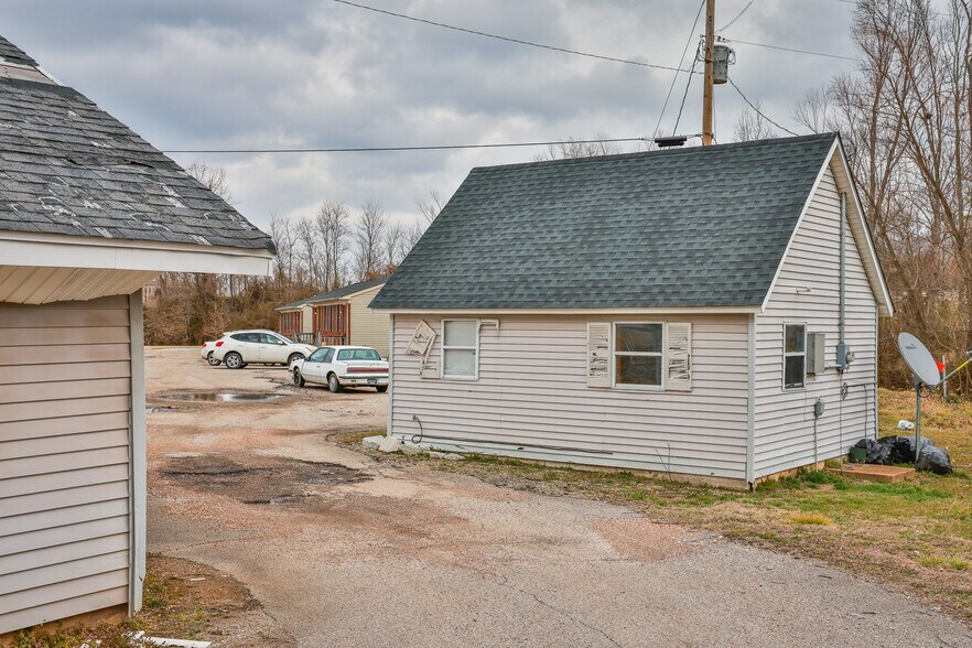 More Photos Of 279 Pikeview St, Dresden Multifamily For Sale