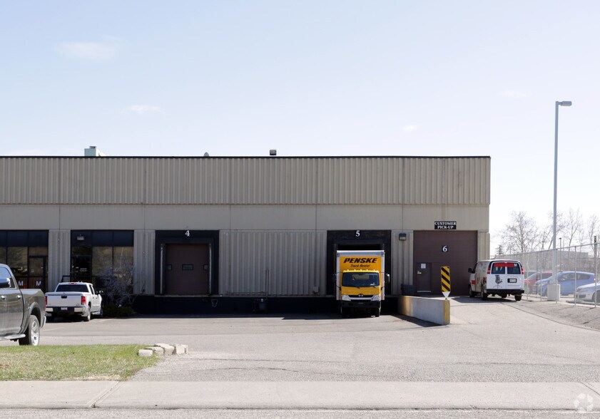 More Photos Of 5310 1st St SW, Calgary Warehouse For Lease