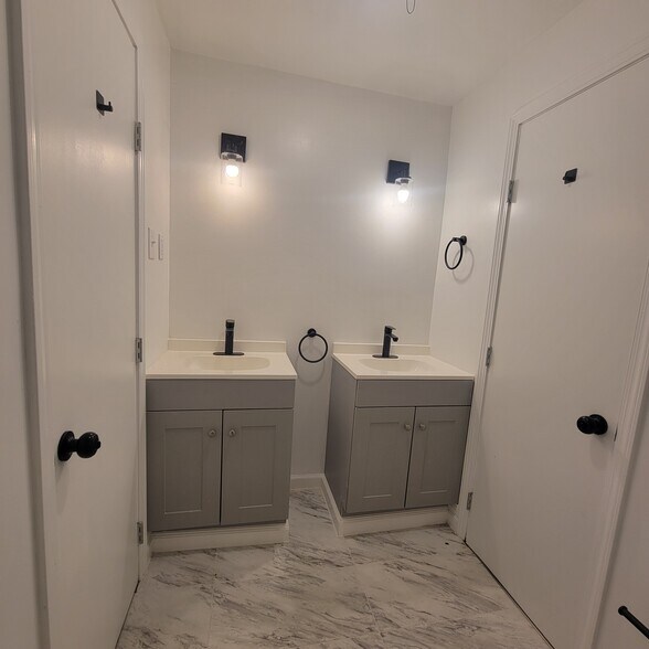 More Photos Of 22025 8th St, Silverhill Office Residential For Sale