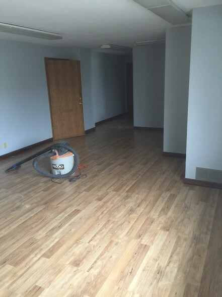 More Photos Of 3145-3159 Fee Fee Rd, Bridgeton Office For Lease