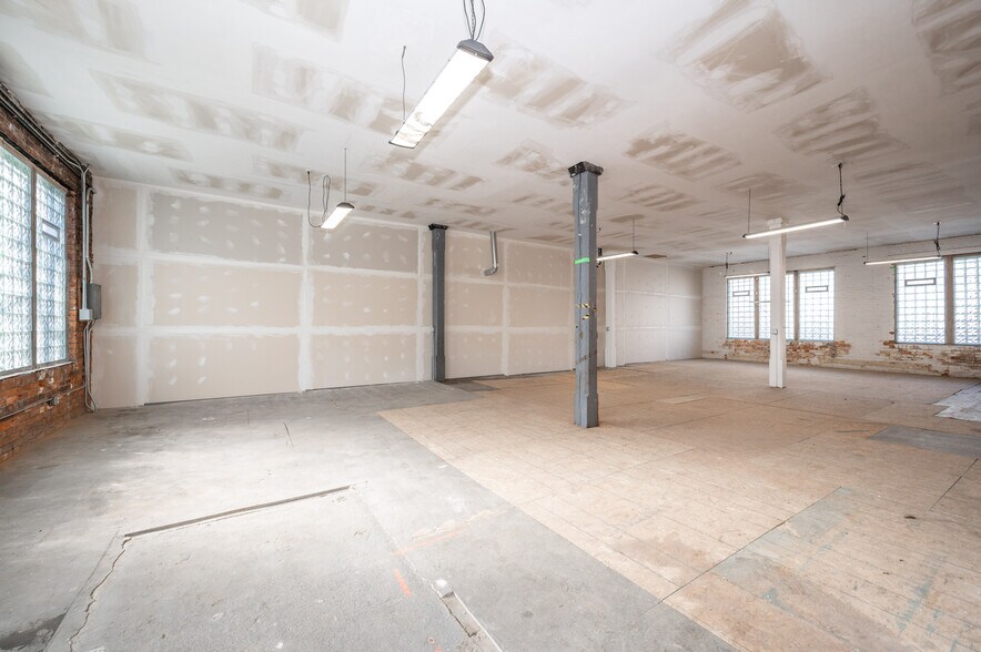 More Photos Of 1514 Kinney Ave, Cincinnati Warehouse For Sale