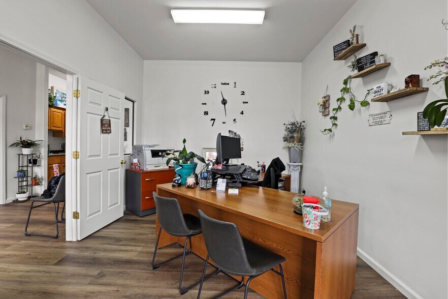 More Photos Of 408 S Beeline Hwy, Payson Storefront Retail Office For Sale