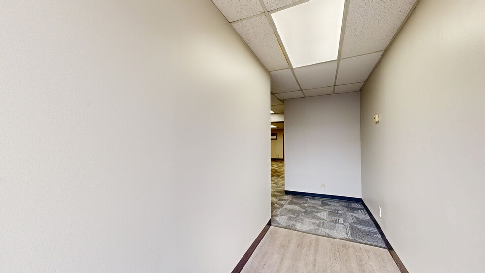 Primary Photo Of 7492-7522 Reindeer Trl, San Antonio Unknown For Lease