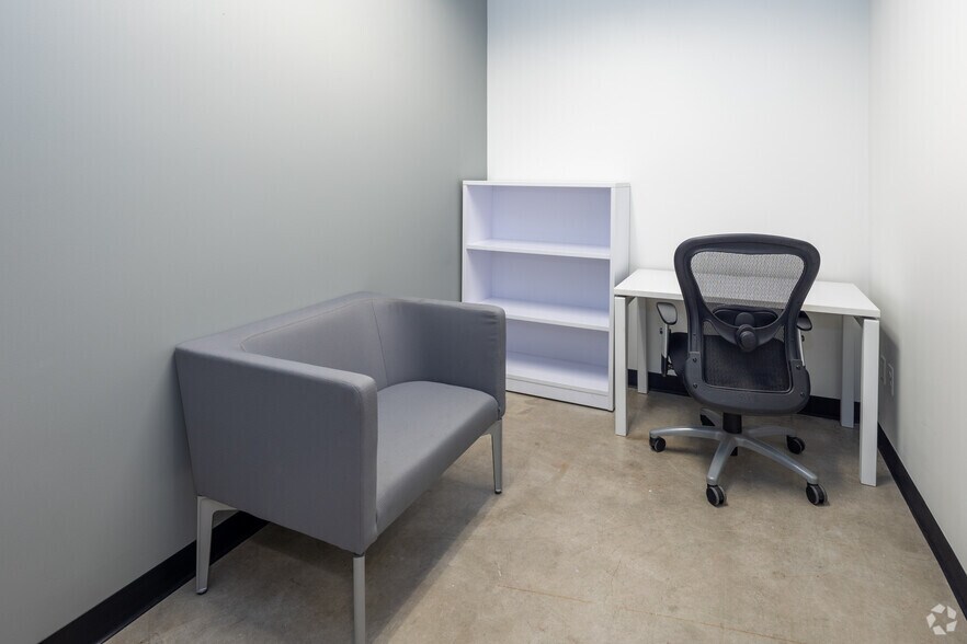 More Photos Of 5113 S Harper Ave, Chicago Coworking Space