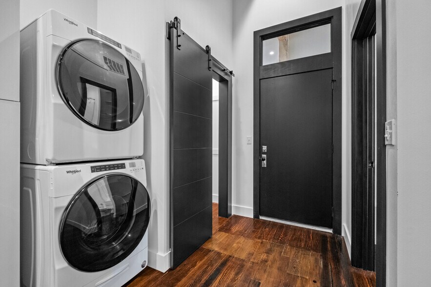 More Photos Of 124 S Joplin Ave, Joplin Warehouse For Sale