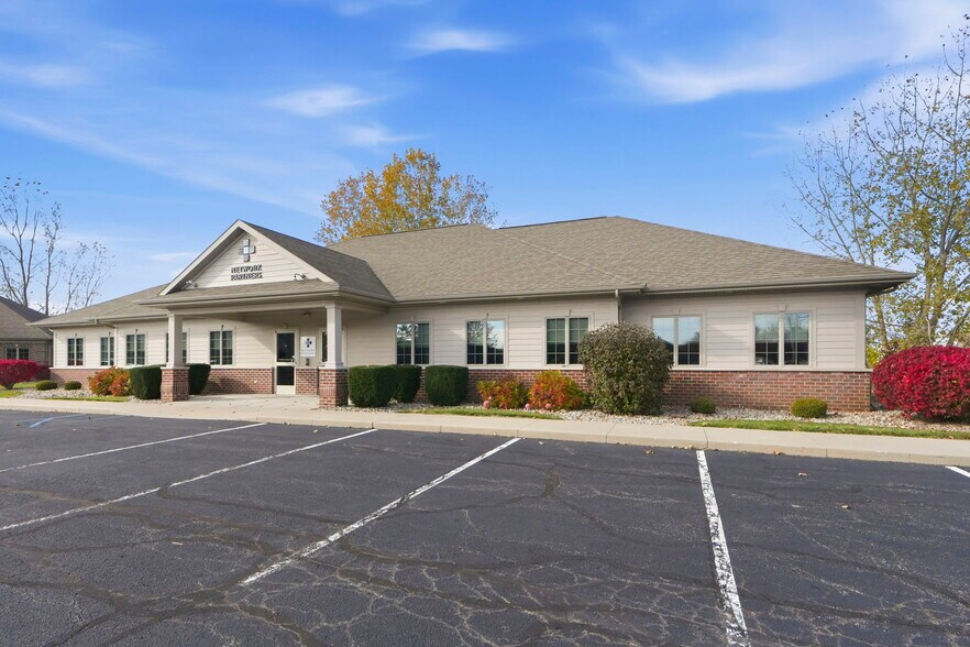 More Photos Of 2150 N Pointe Dr, Warsaw Office For Lease
