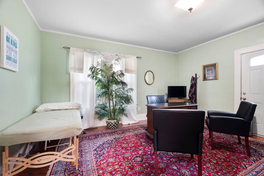 More Photos Of 106 Memorial Dr, Greer Medical For Sale