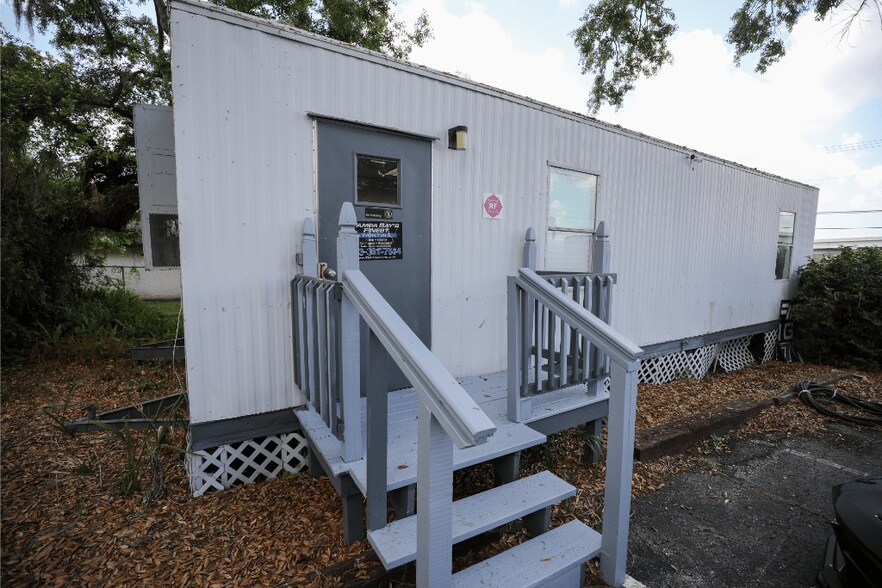 More Photos Of 5305 Garden Ln, Tampa Industrial For Sale