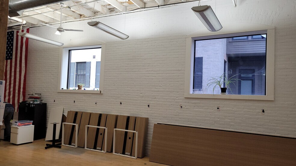 More Photos Of 84 Hamilton St, Cambridge Office For Lease