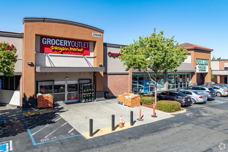 More Photos Of 31123 Mission Blvd, Hayward Unknown For Lease