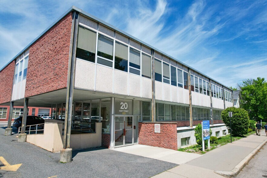 More Photos Of 20 Kent St, Brookline Medical For Lease