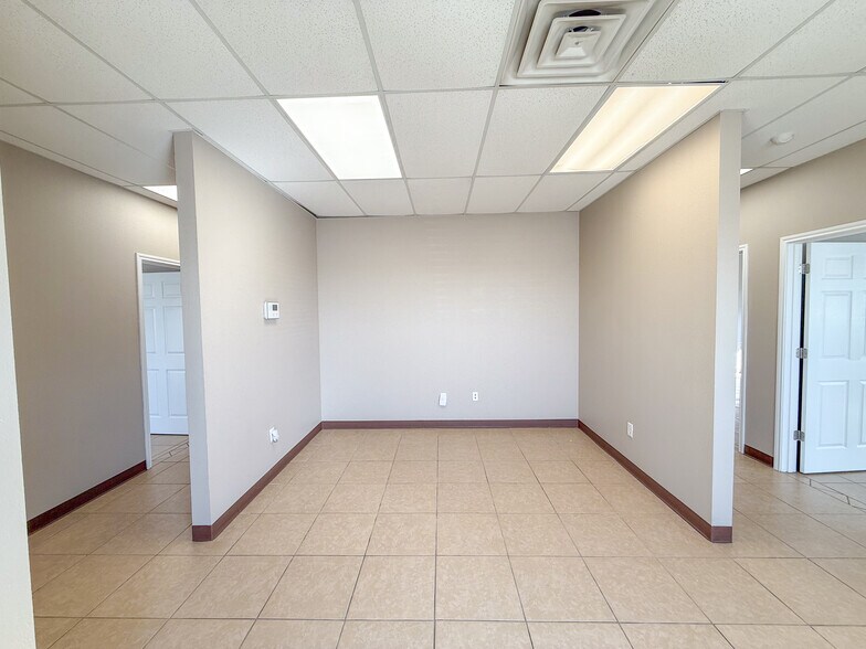 More Photos Of 12718 TX-191, Midland Warehouse For Lease