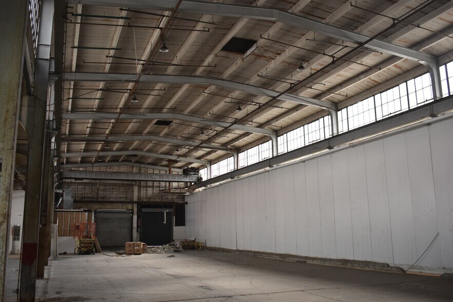 More Photos Of 2459 E Vernon Ave, Vernon Warehouse For Lease