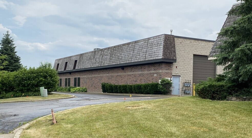 More Photos Of 27850 N Irma Lee Cir, Lake Forest Warehouse For Sale