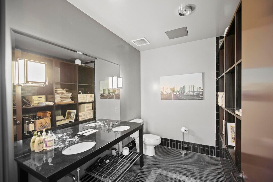 More Photos Of 1645 Vine St, Hollywood Loft Creative Space For Sale