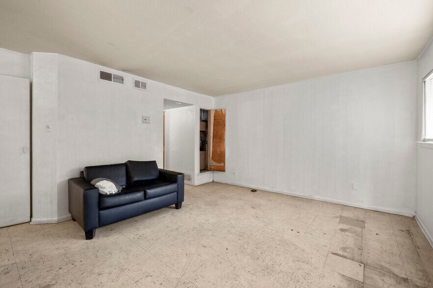 More Photos Of 110 Mary Louise Dr, San Antonio Apartments For Sale