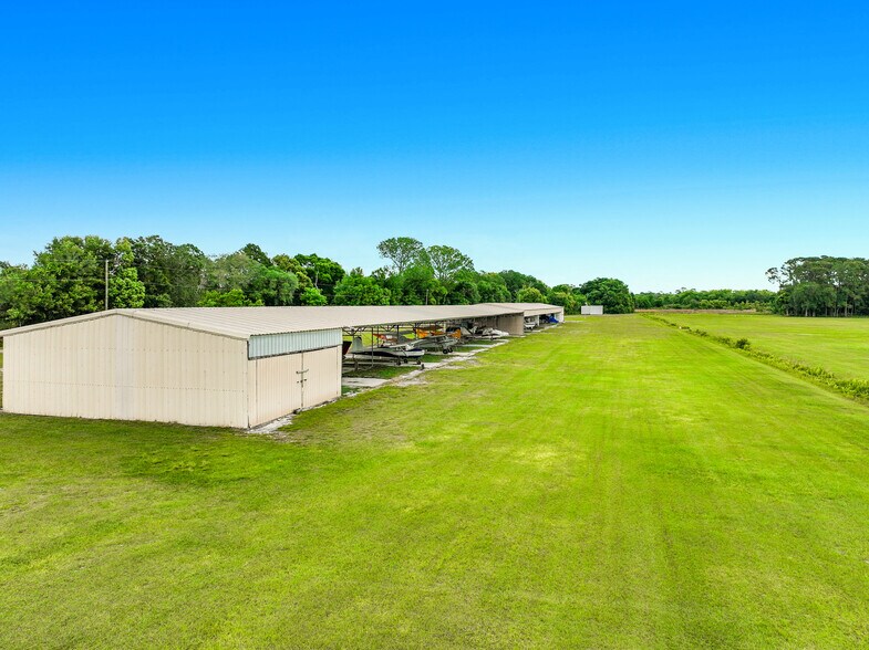 More Photos Of 7001 W Jones Ave, Mount Dora Airplane Hangar For Sale