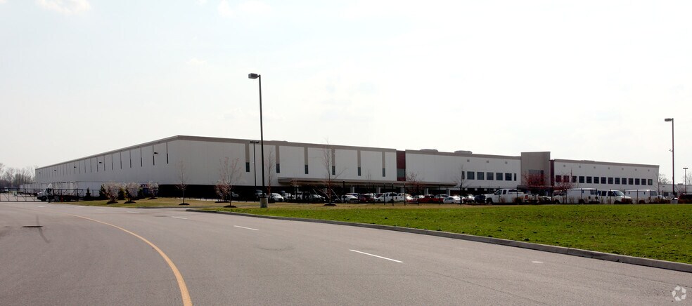 More Photos Of 9347 Pendleton Pike, Indianapolis Distribution For Lease