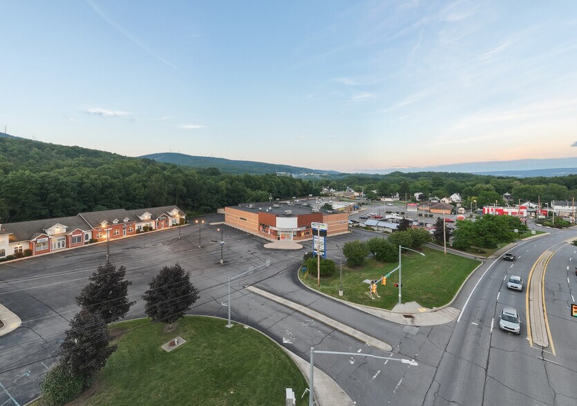 More Photos Of 1777 N Keyser Ave, Scranton Drugstore For Lease