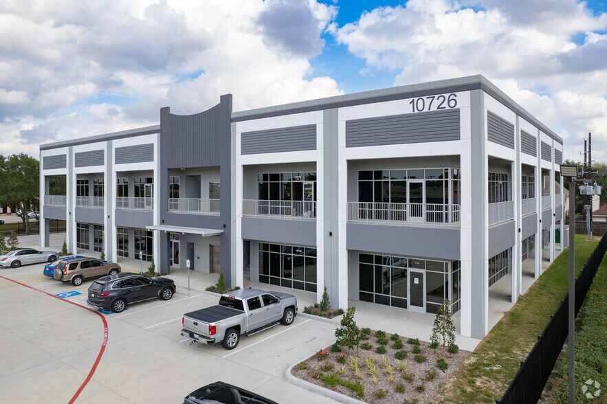 Primary Photo Of 10726 Huffmeister Road, Cypress Office For Lease