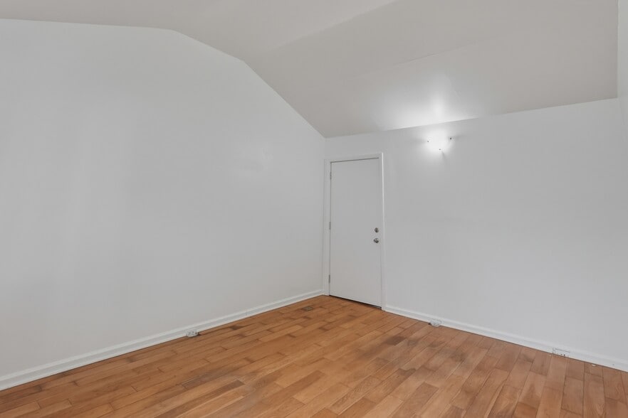 More Photos Of 137 Arena St, El Segundo Flex For Sale