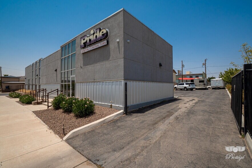 More Photos Of 700 N Copia St, El Paso Office For Sale