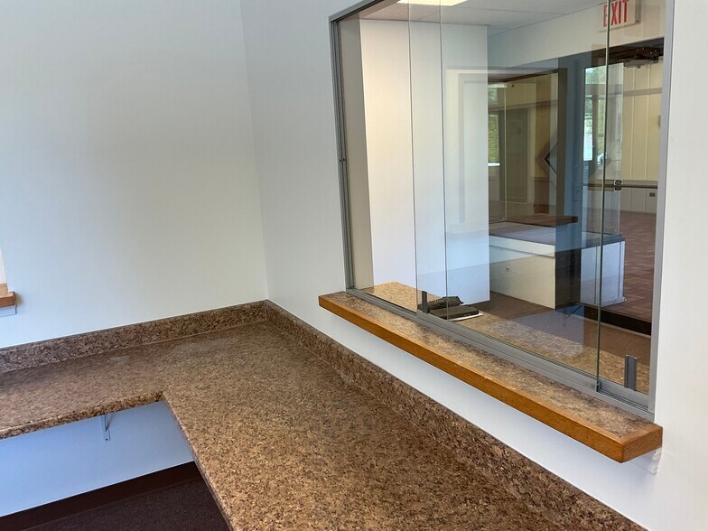More Photos Of 1650 45th St, Munster Office For Sale