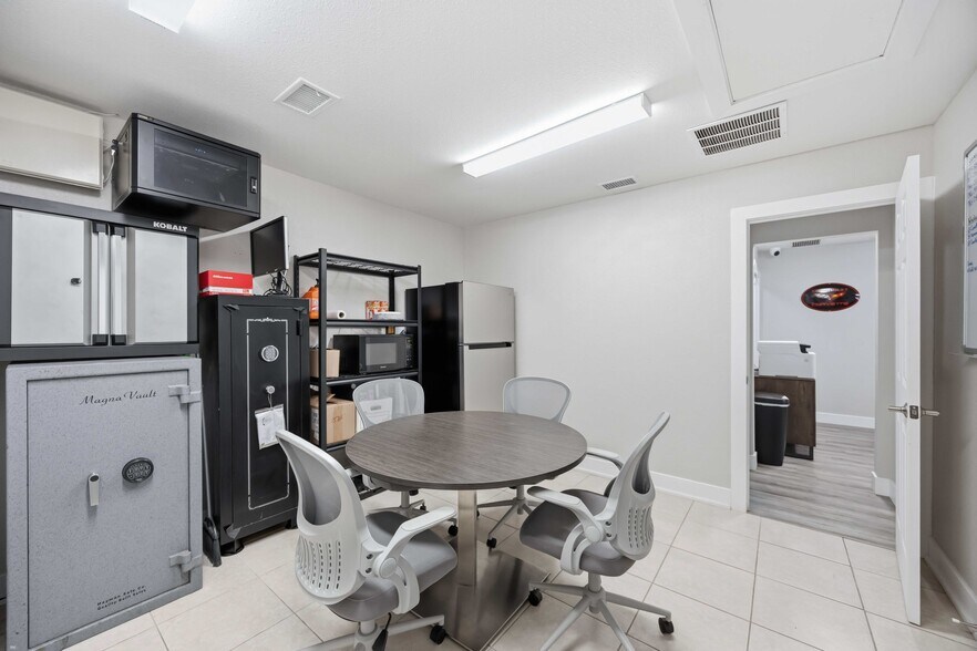 More Photos Of 180 Artists Ave, Englewood Warehouse For Sale