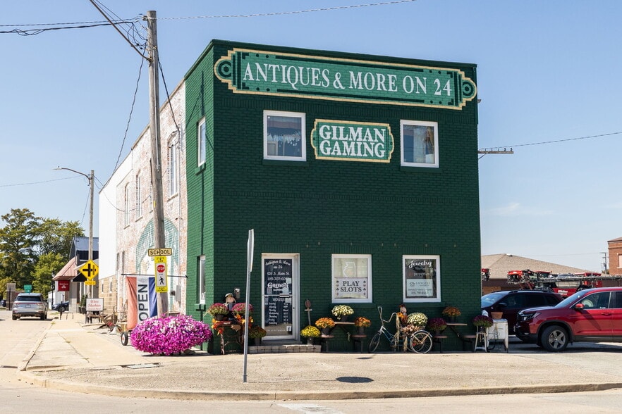 Primary Photo Of 126 S Main St, Gilman Showroom For Sale
