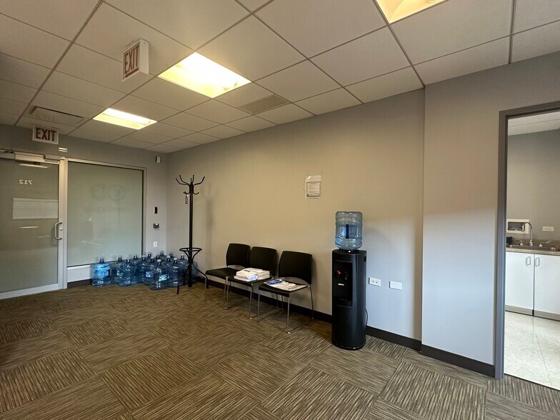 More Photos Of 111 N Wabash Ave, Chicago Office For Lease