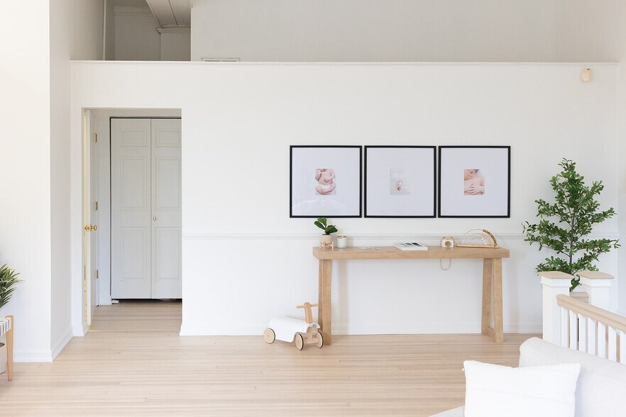 More Photos Of 53 E Lee St, Warrenton Storefront Retail Office For Sale