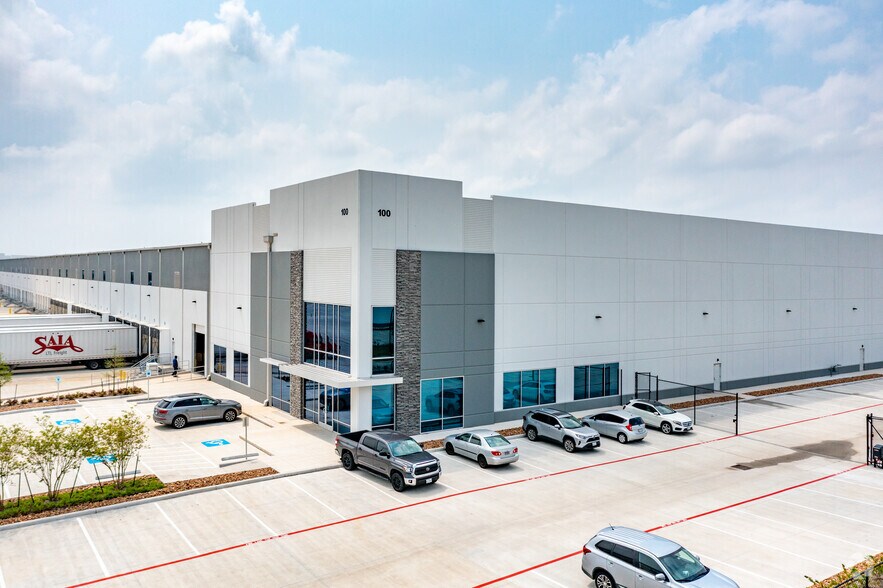 More Photos Of 5615-5890 W Fuqua St, Houston Unknown For Lease
