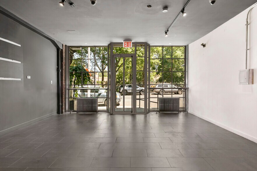 More Photos Of 372 Lafayette Ave, Brooklyn General Retail For Lease