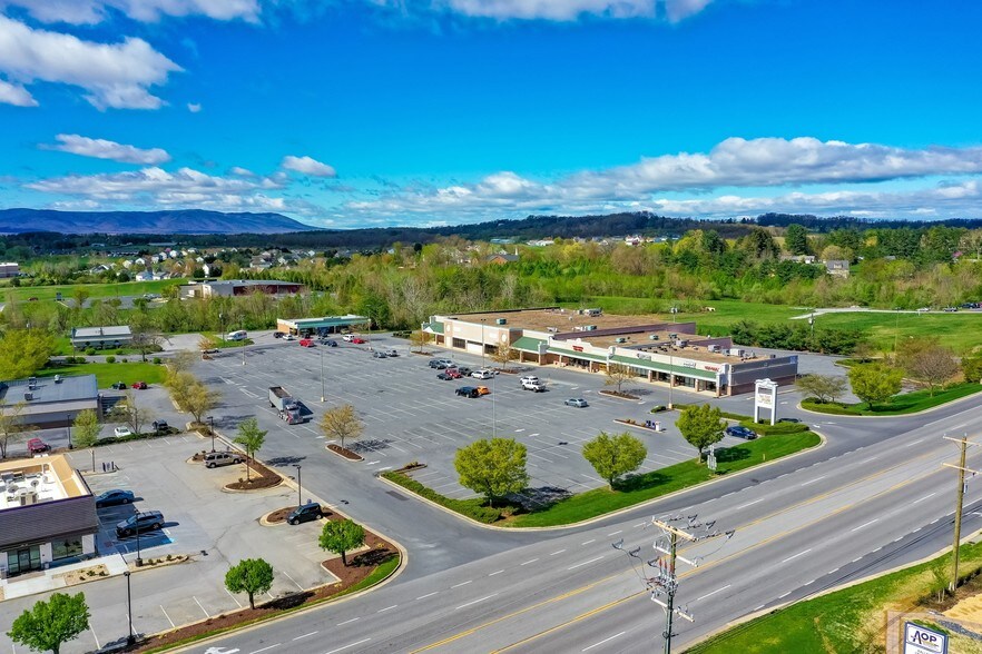 More Photos Of 109 Lew Dewitt Blvd, Waynesboro Storefront For Lease