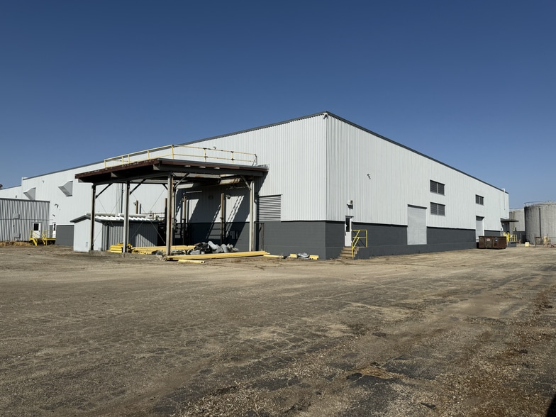 More Photos Of 1501 S 19th St, Mattoon Warehouse For Lease