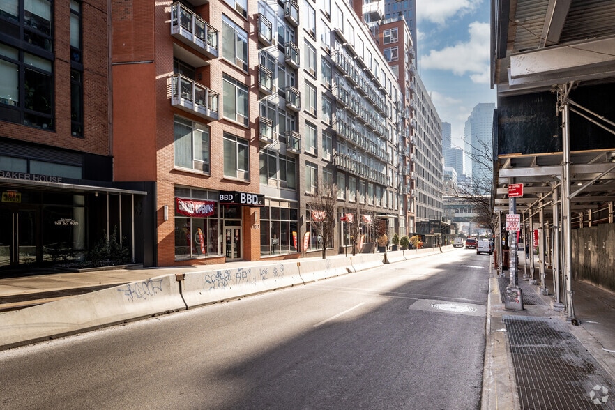 More Photos Of 4117 Crescent St, Long Island City Apartments For Lease