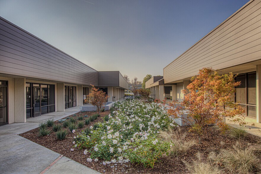 More Photos Of 5300 Lennox Ave, Bakersfield Medical For Lease