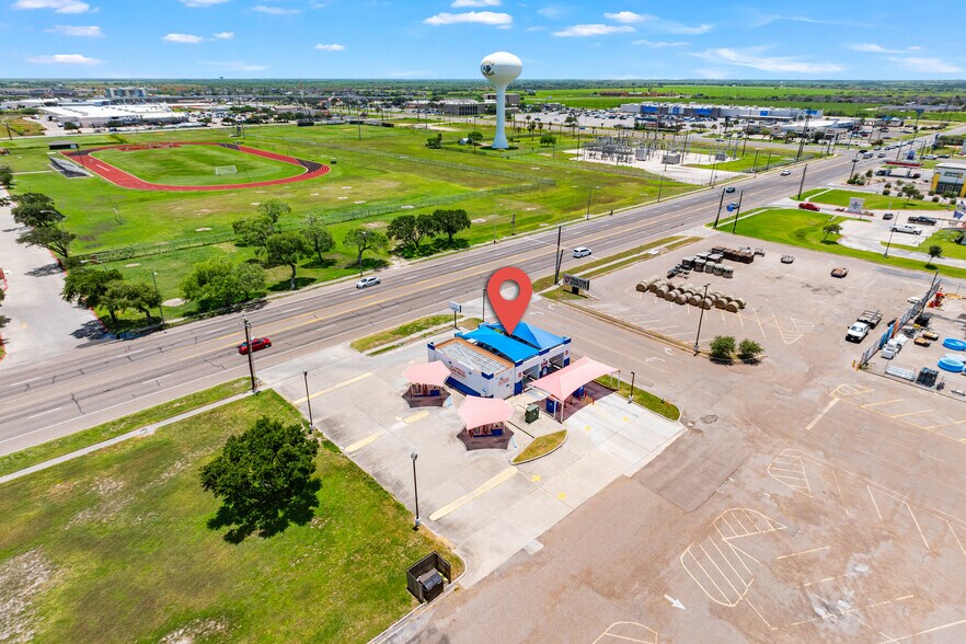 More Photos Of 2393 S Brahma Blvd, Kingsville Specialty For Sale