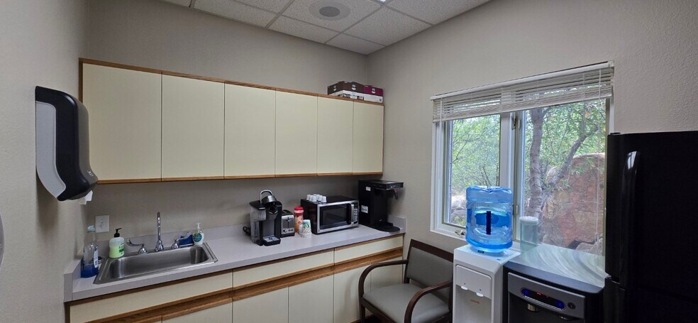 More Photos Of 1100 Gail Gardner Way, Prescott Office For Sale