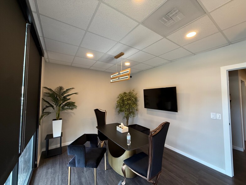 More Photos Of 1730 E Republic Rd, Springfield Unknown For Lease