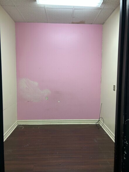 More Photos Of 10158 Niagara Falls Blvd, Niagara Falls Storefront Retail Office For Sale