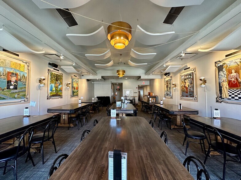 More Photos Of 724 S Massachusetts St, Lawrence Storefront Retail Residential For Lease