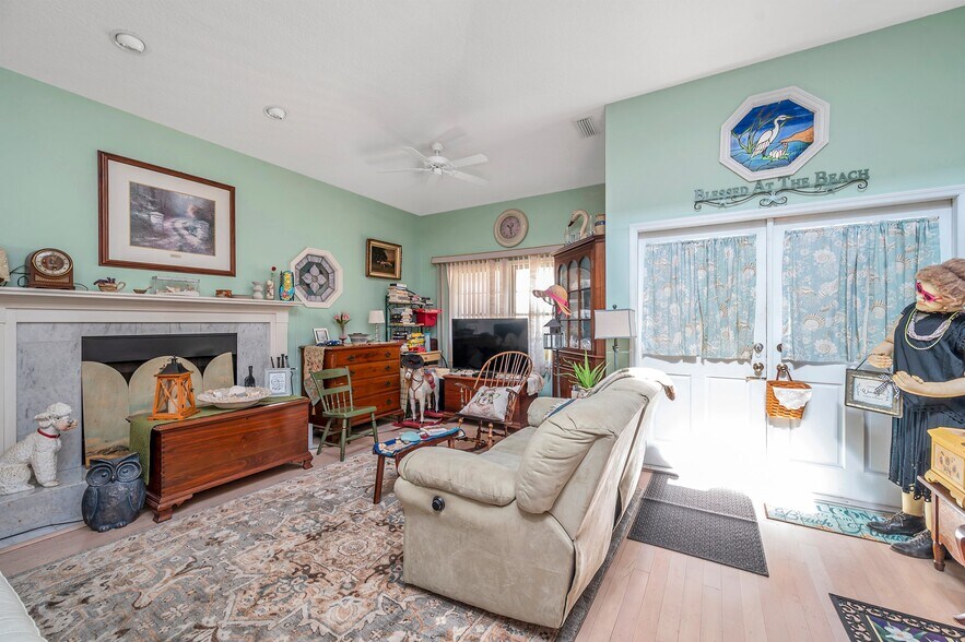 More Photos Of 1803 Gulf Blvd, Indian Rocks Beach Hotel For Sale