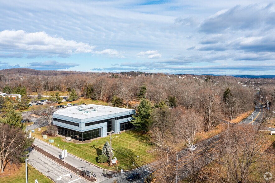 More Photos Of 2 Summit Ct, Fishkill Office For Lease