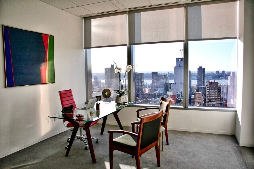 More Photos Of 250 W 55th St, New York Coworking Space