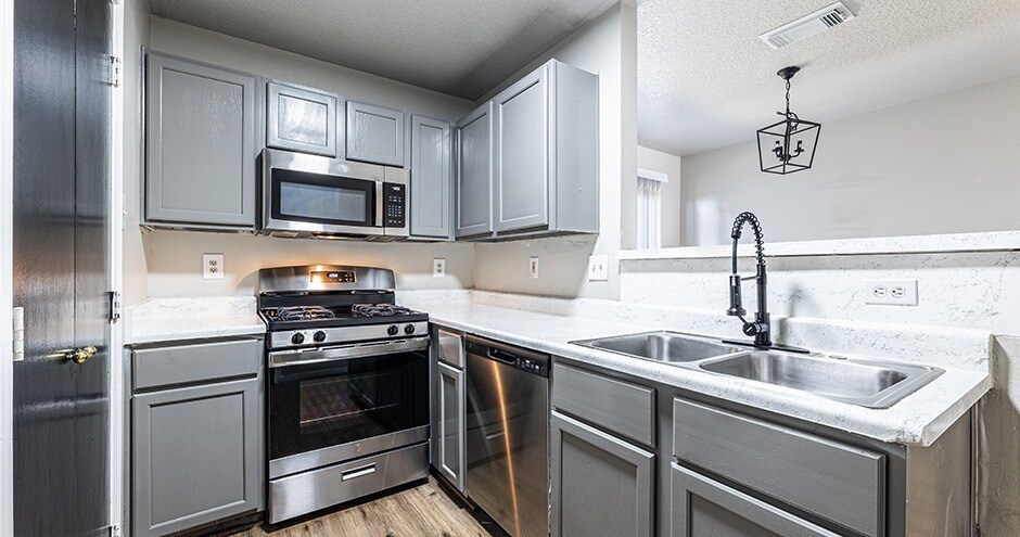 More Photos Of 5301 FM 517 Rd E, Dickinson Apartments For Sale