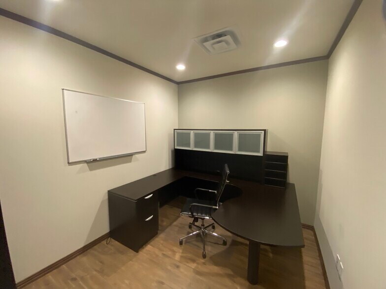 More Photos Of 1050 W Campbell Rd, Richardson Medical For Sale