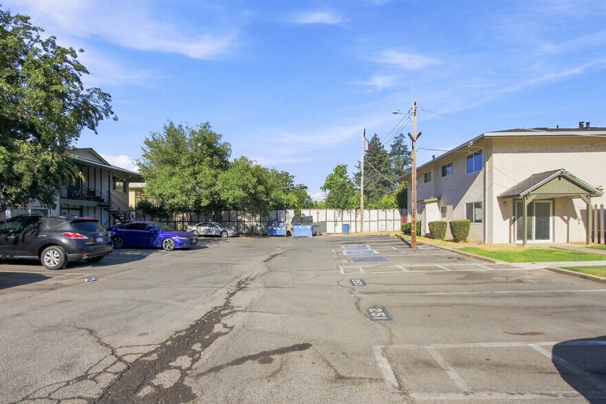 More Photos Of 4624 Ashdale Ct, Sacramento Apartments For Sale