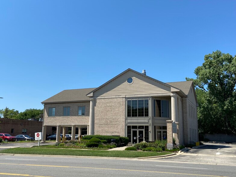 More Photos Of 718 Ogden Ave, Downers Grove Loft Creative Space For Lease