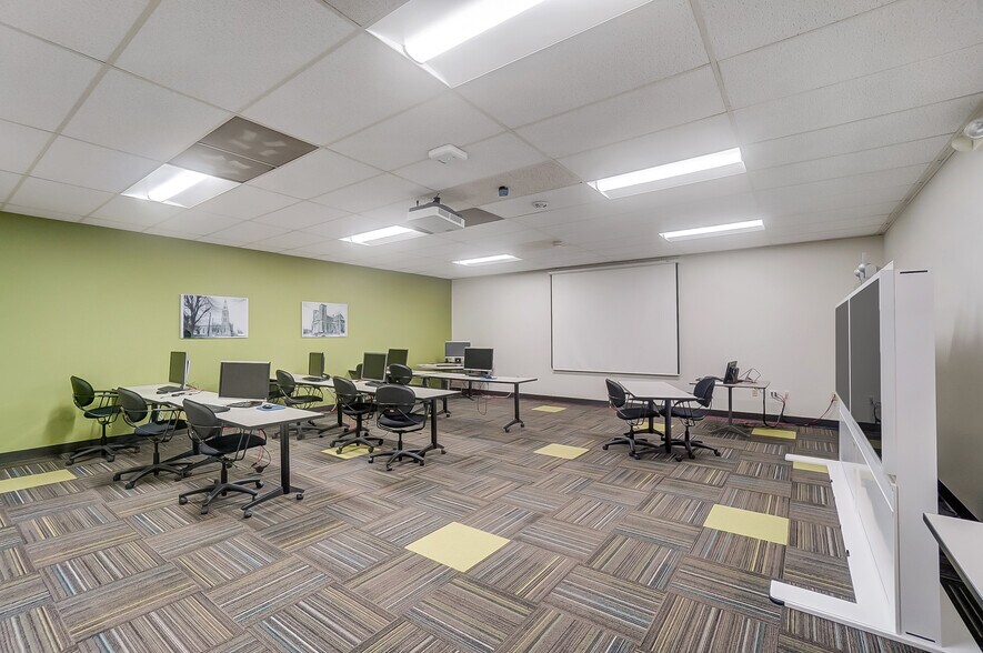 More Photos Of 2025 E 4th St, Lima Light Manufacturing For Sale